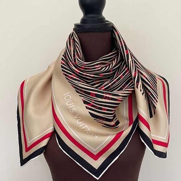 New Louis Vuitton Scarf Monogram Alma Bag Print Beige Silk Wrap - Picture 13 of 16